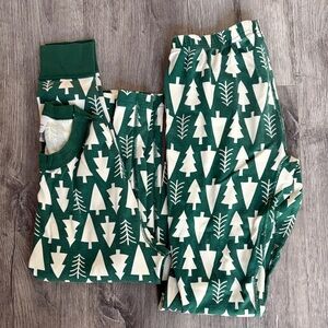 Hanna Andersen Green Tree Pattern Adult Pajama Set